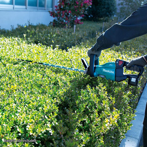 DUH751Z - 18V BRUSHLESS 750mm Hedge Trimmer, Includes specialised blade for increased runtime - Tool Only demo