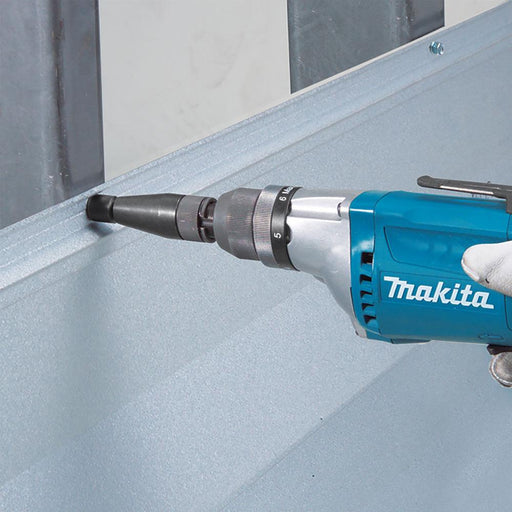 Makita FS2700 Tek Screwdriver, 570W, 2,500rpm, 6 Stage torque settings demo