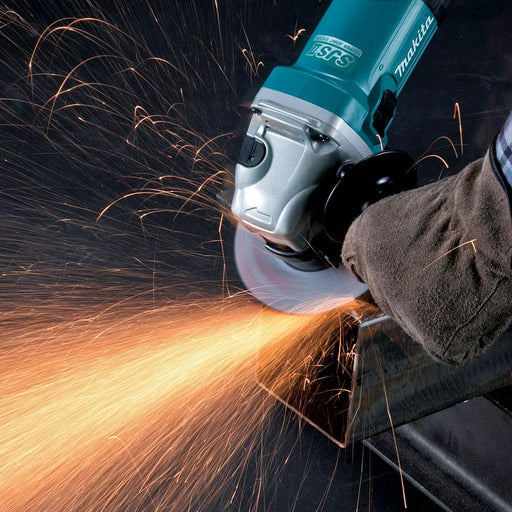 Makita GA5040C 125mm (5") Angle Grinder, 1400W, Constant Speed Control, soft start, current limiter, anti-restart, variable speed, SJSII demo