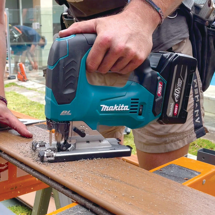 Makita JV002GZ 40V Max BRUSHLESS D-Handle Jigsaw 2